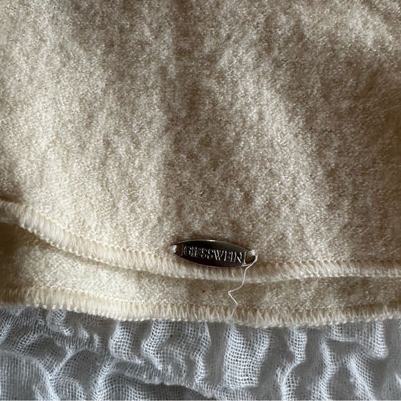 Geisswein Cream Ruffle Wool Blend Sweater Medium - Picture 4 of 12
